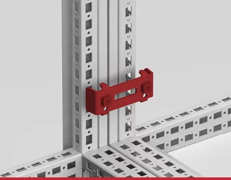 Internal baying bracket